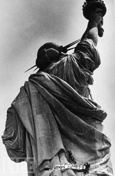 История Статуи Свободы в фотографиях (27 фото)