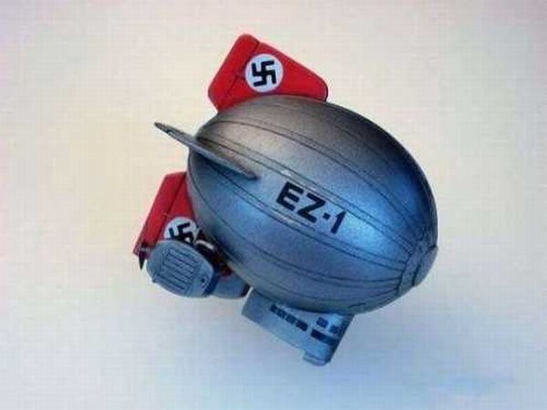 Нацистский дирижабль из яйца (18 фото)