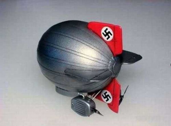 Нацистский дирижабль из яйца (18 фото)