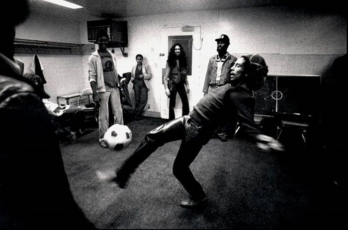Боб Марли - любитель футбола (13 фото)