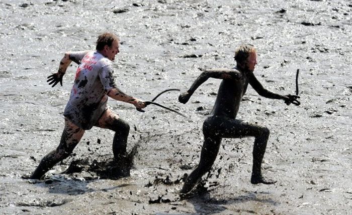 Немецкие олимпийские игры в грязи (9 фото)