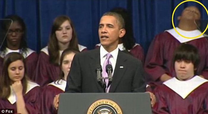 Скучный президент Обама (7 фото)