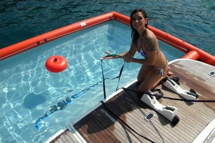 Отличный съемный бассейн для яхт (11 фото)
