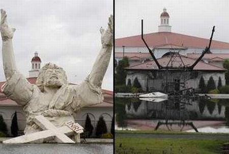 Статуя Иисуса уничтожена молнией (22 фото)