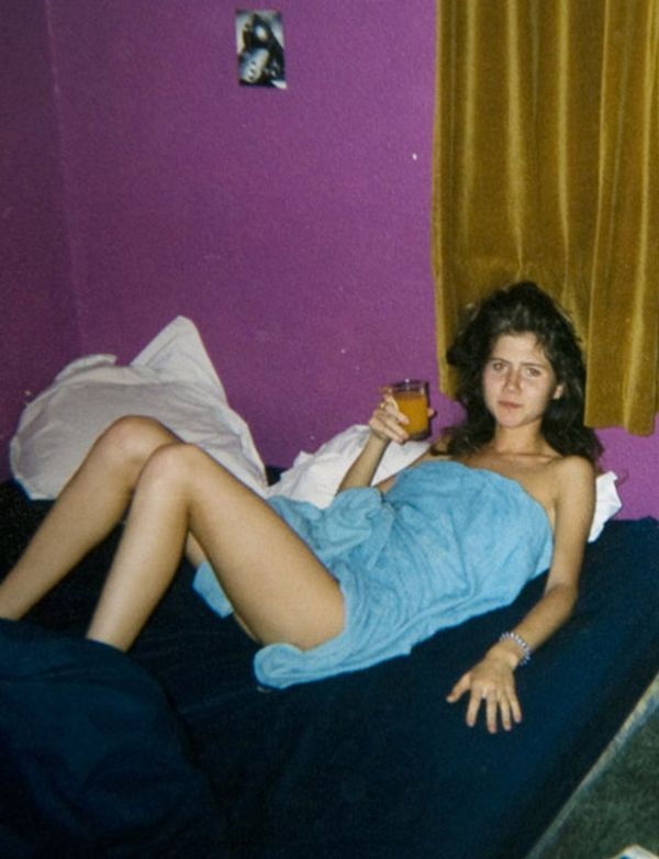 Интимные фотографии Анны Чапман (бикини, топлесс) (11 фото) НЮ