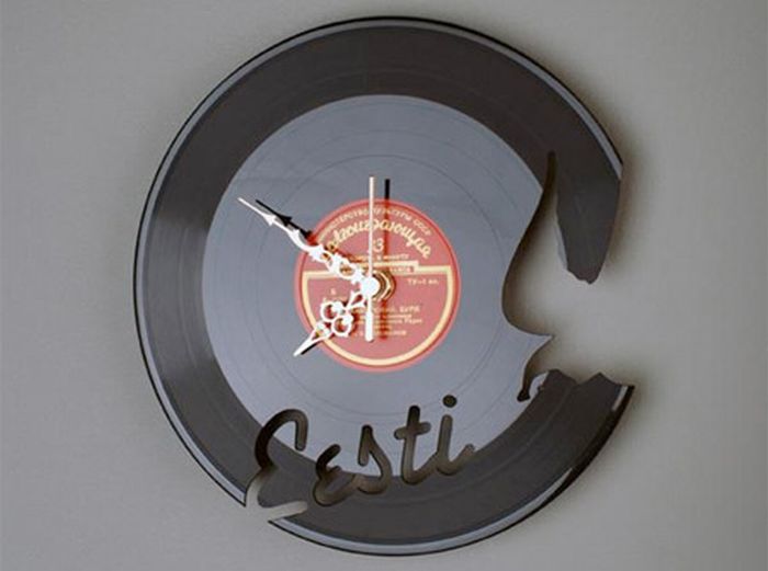 Часы из виниловых пластинок (17 фото)