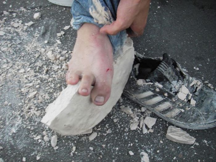 И снова в Питере пытались утопить человека в бетонных башмаках (5 фото)