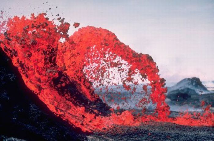 Килауэа - вулкан, который извергается 27 лет (22 фото)