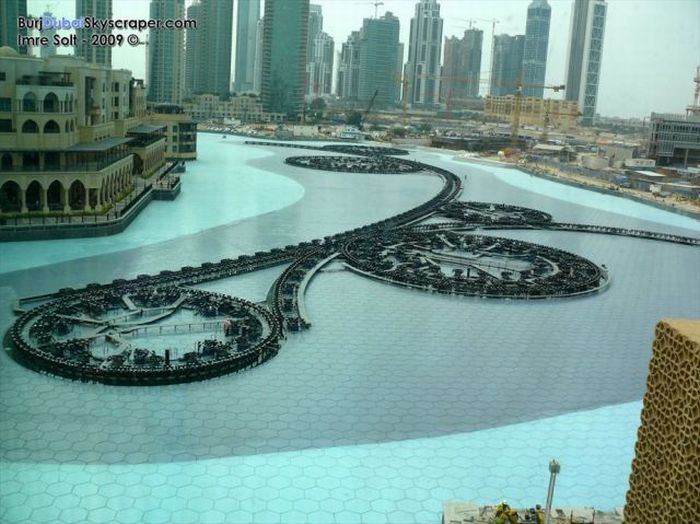 Фонтан озера Бурж Дубай (20 фото + видео)