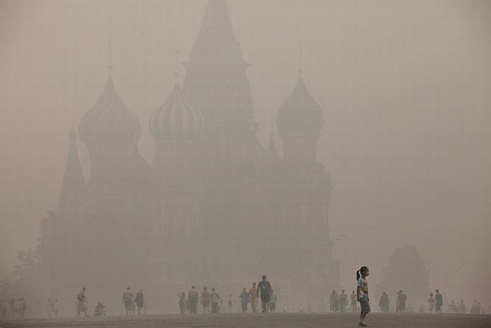 Москва в дыму (28 фото)