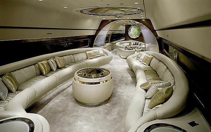 Внутри самолетов самых влиятельных и богатых людей (11 фото)