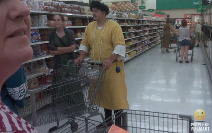 Смешные люди из супермаркетов. Часть 6 (85 фото)
