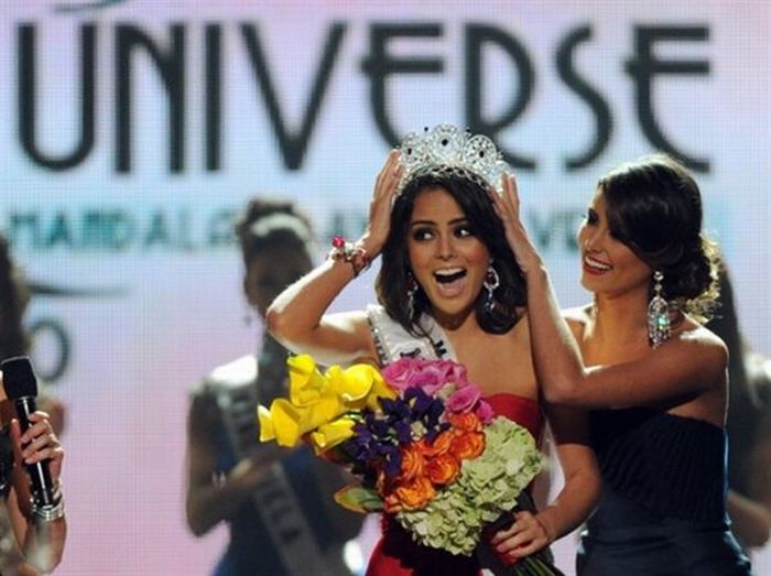 Мексиканка Химена Наваратте получила титул Мисс Вселенная 2010 (20 фото)