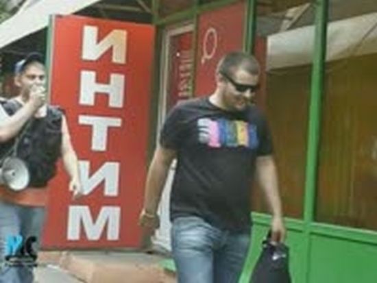 КВН - 1/2 финала 2010 - Мужская сборная ПлехановЪ - Экскурсия по Москве (10.0 мб)