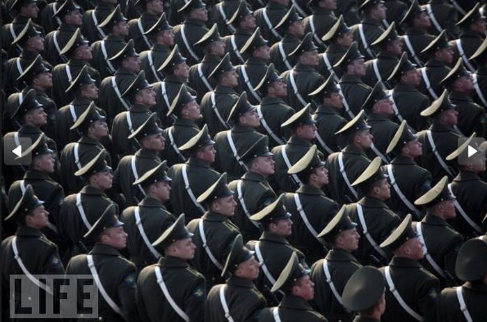 Военные парады (25 фото)