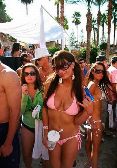 Вечеринки в бассейнах Лас Вегаса (96 фото)
