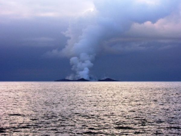 Извержение подводного вулкана (14 фото)