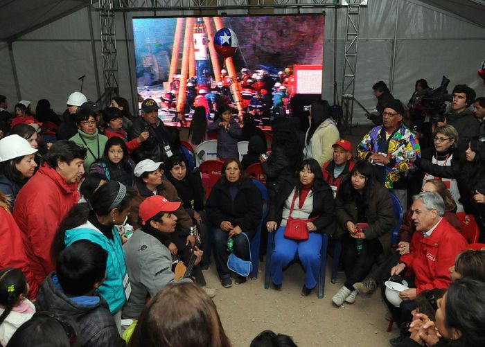 Чудесное спасение чилийских шахтеров (33 фото + видео)