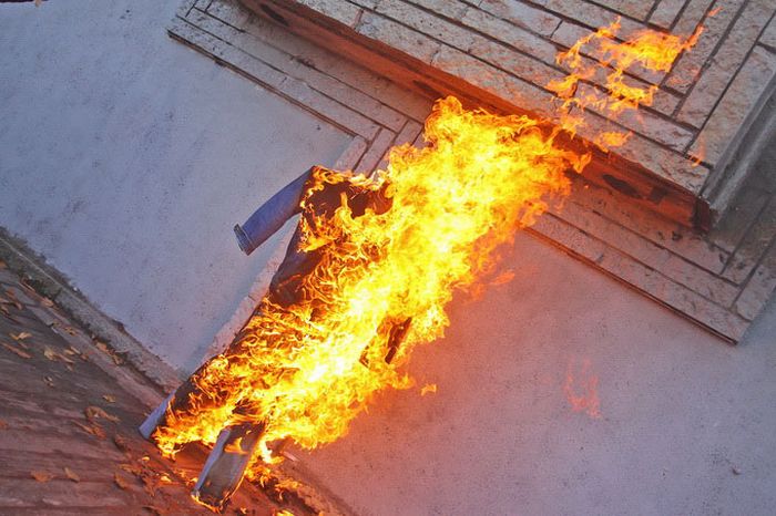 Акция против микроблогов и сожжение чучела Павла Дурова (24 фото)