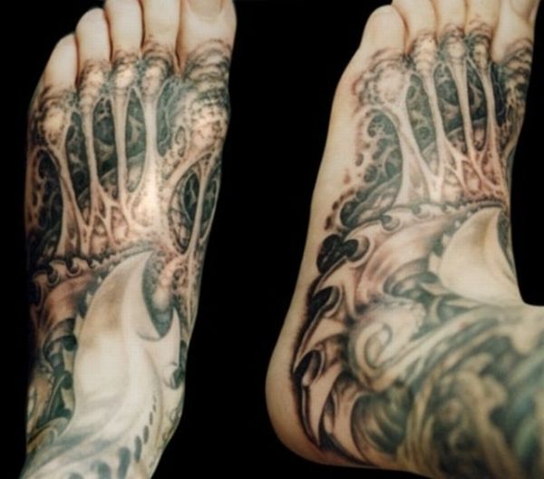 Киберпанковские татуировки (20 фото)