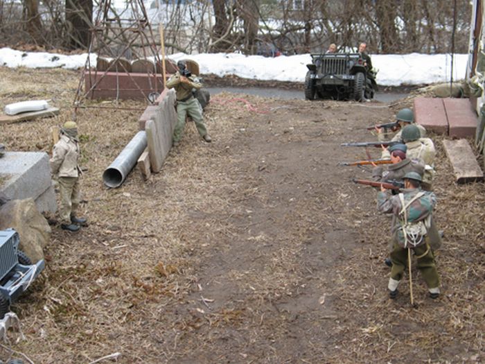 Военные игры кукол (50 фото)
