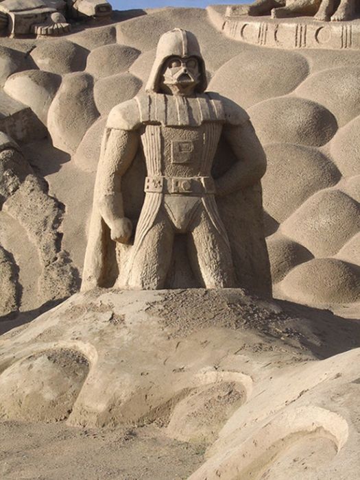 Скульптуры из песка в стиле "Звездные Войны" (21 фото)