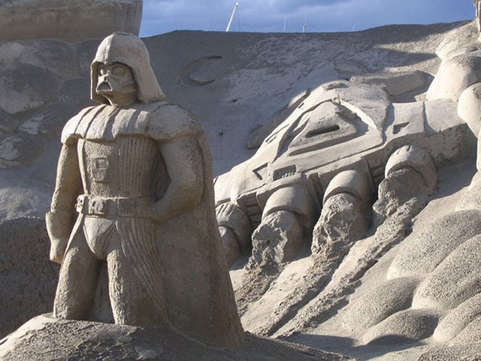 Скульптуры из песка в стиле "Звездные Войны" (21 фото)