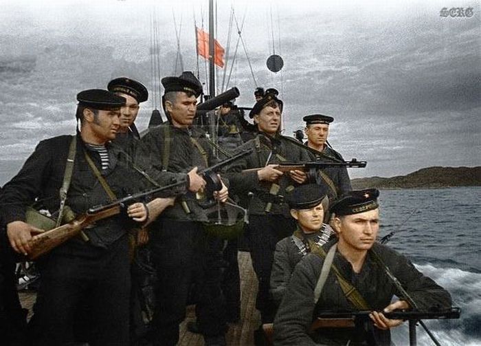 Вторая Мировая война в цвете (77 фото)