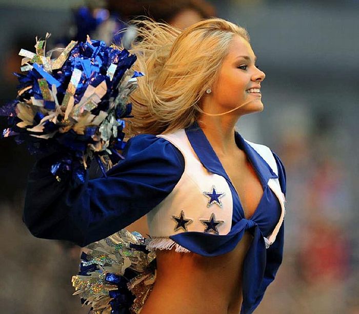 Девушки из группы поддержки команды Dallas Cowboys (26 фото)