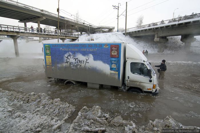 Зимний потоп в Екатеринбурге (24 фото)