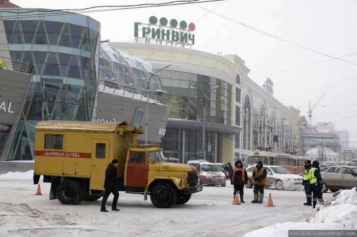 Зимний потоп в Екатеринбурге (24 фото)