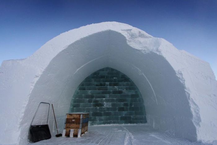Гостиница из льда в стиле фильма Трон: Наследие (18 фото)