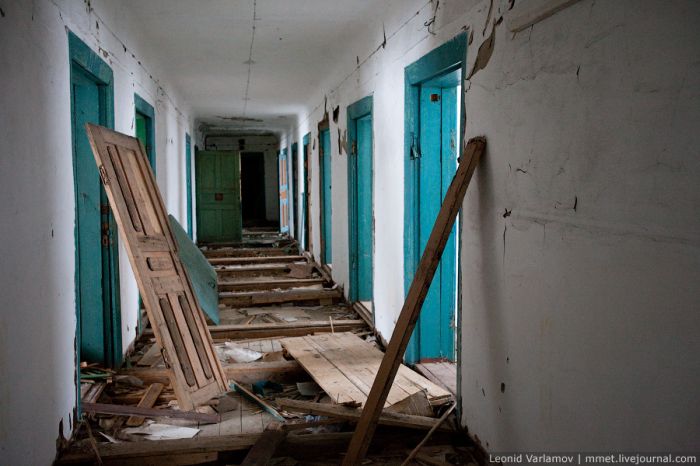 Заброшенная колония строгого режима в Пермском крае (39 фото)