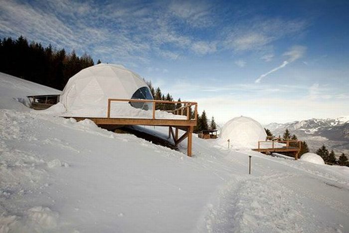 Отель в Альпах (10 фото)