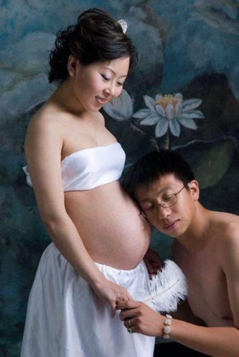 Самые странные фотографии беременных (43 фото)