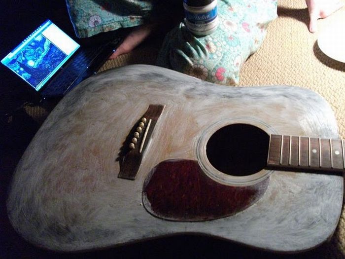Старая гитара (6 фото)