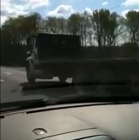 Осторожнее на дорогах! (2.4 мб)