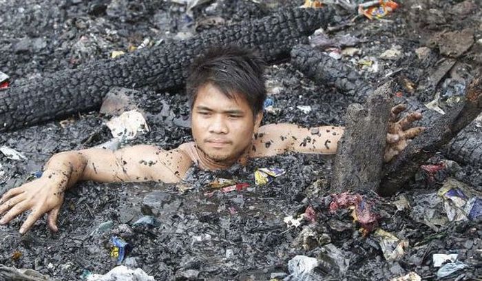 После пожара на Филиппинах (22 фото)