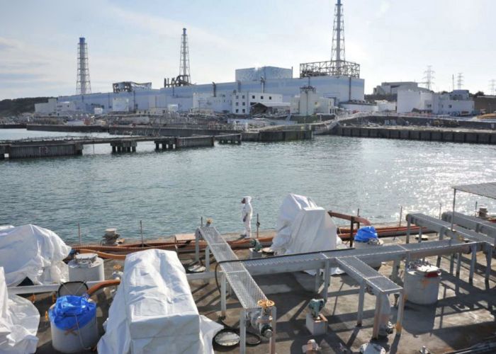 Новые фотографии АЭС «Фукусима-1» (40 фото)
