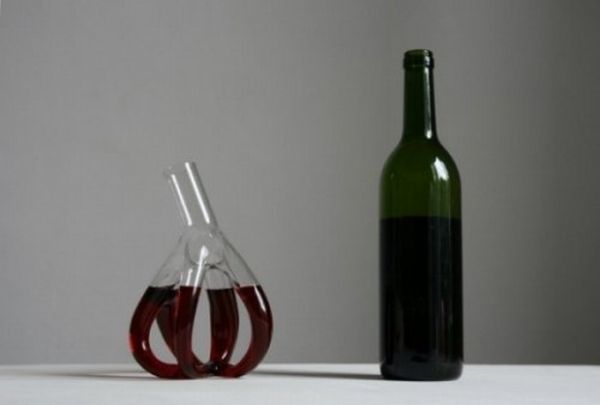 Футуристические винные графины (10 фото)