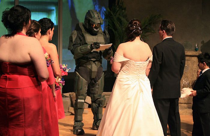 Самые странные свадьбы (30 фото)