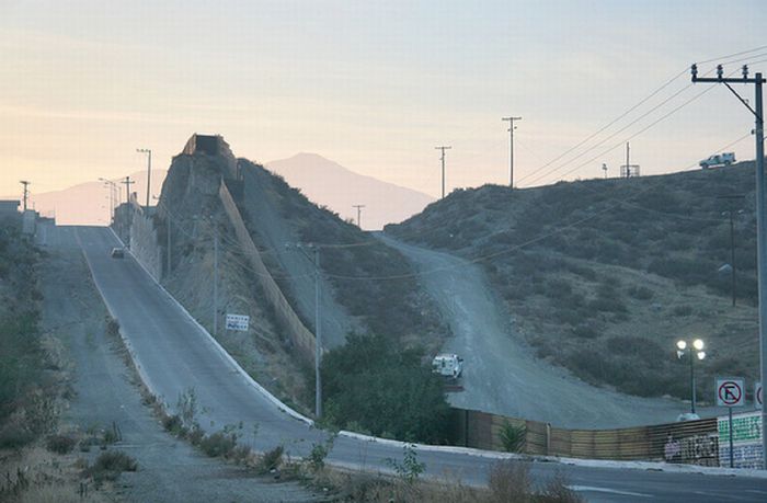 Граница между США и Мексикой (25 фото)