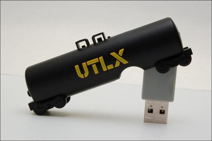 Креативные и странные флешки USB (24 фото)