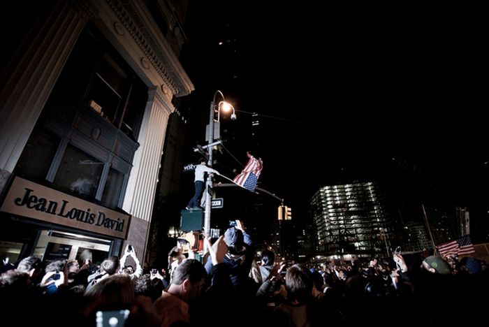 Америка празднует смерть Осамы бин Ладена (40 фото)