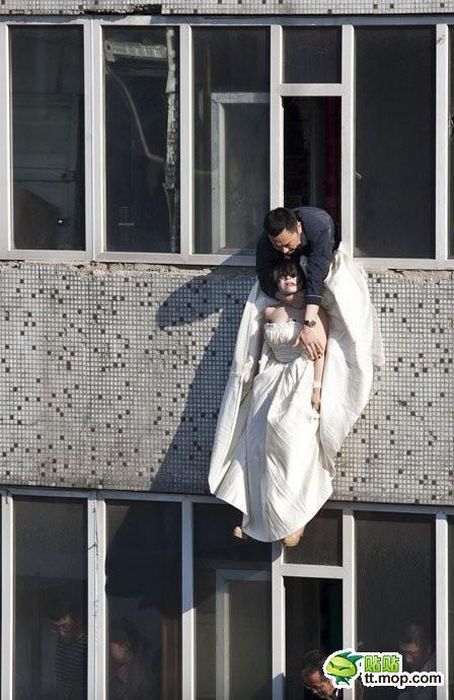 Спасение невесты (13 фото)