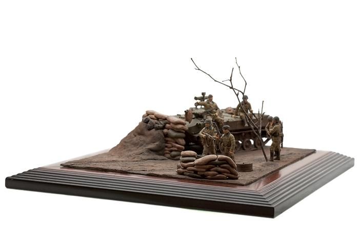Выставка масштабных моделей "Война на столе" (40 фото)