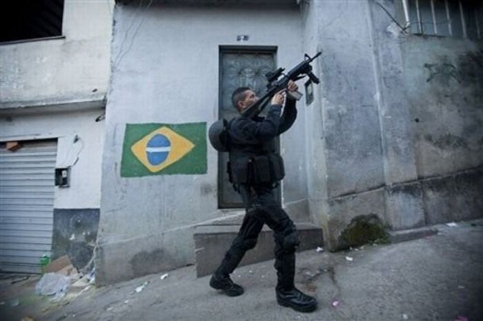 Рио-де-Жанейро готовится к футболу (27 фото)