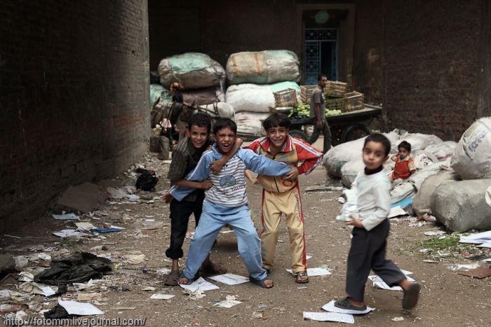 Горы мусора Египта (45 фото)