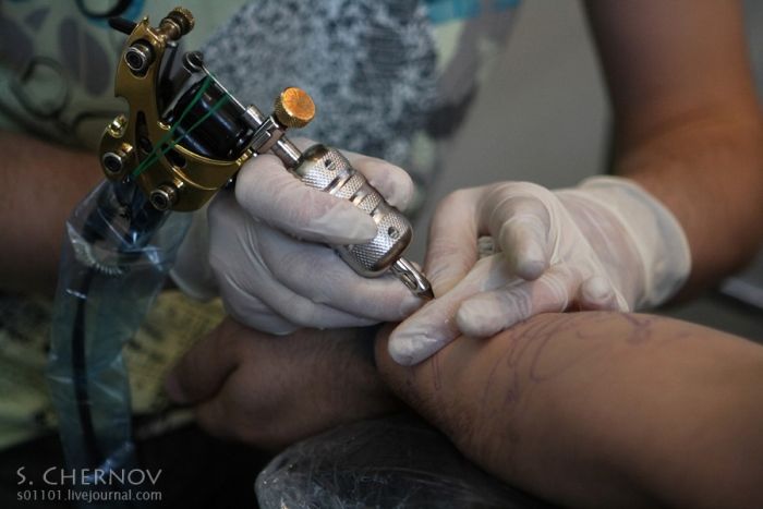 Фестиваль мастеров татуировки в Санкт-Петербурге (25 фото)