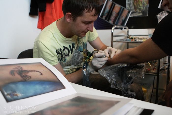 Фестиваль мастеров татуировки в Санкт-Петербурге (25 фото)